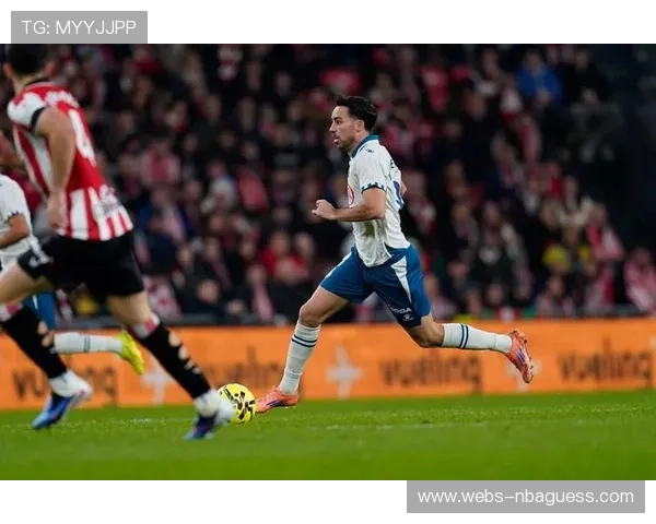 汉堡门将费尔南德斯多次扑救,成战术执行关键人物 汉堡门将费尔南德斯多次扑救,成战术执行关键人物